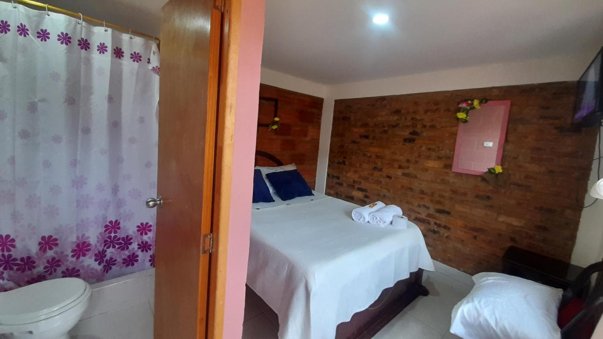 Hospedaje Maria Valentina โตตา ภายนอก รูปภาพ